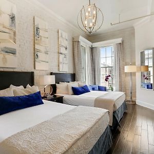 Standard 2 Queen Beds